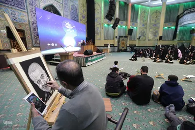 همزمان با پنجمین سالروز شهادت سردار شهید حاج قاسم سلیمانی، محفل انس با قرآن کریم با عنوان «سرباز قرآن» در حسینیه حضرت فاطمه‌الزهرا(س) پادگان ولیعصر(عج) برگزار شد.