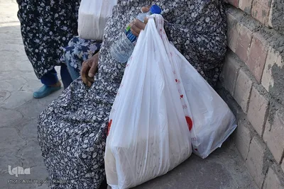 توزیع ۱۴۰ بسته افطاری ساده بین نیازمندان بیرجندی