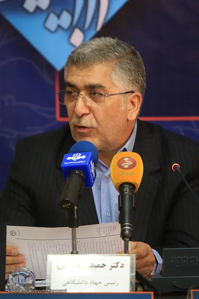 نشست خبری رئیس جهاد دانشگاهی حمید رضا طیبی