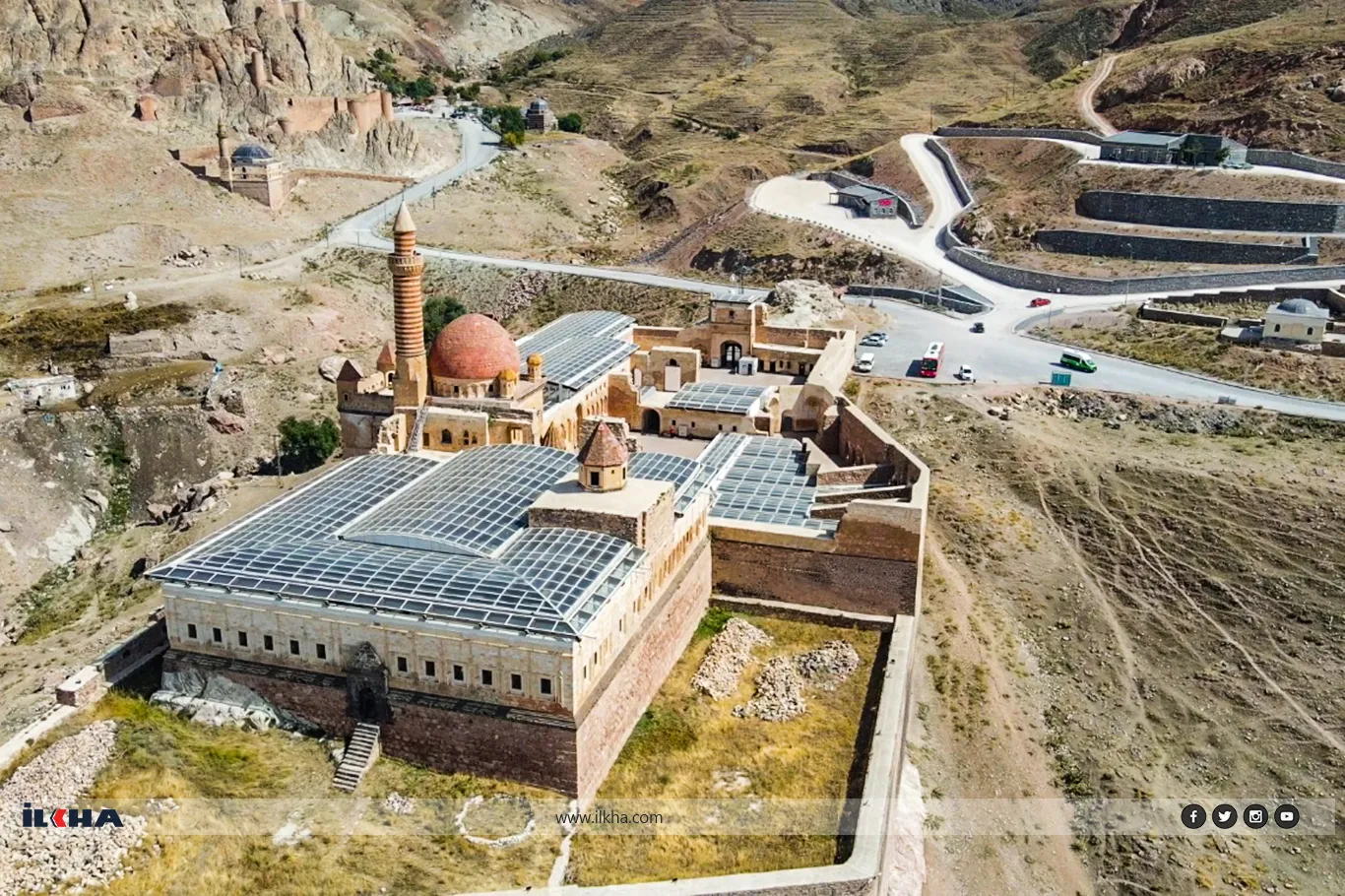 İshak Paşa Sarayı tüm ihtişamı ile ziyaretçilerini ağırlıyor