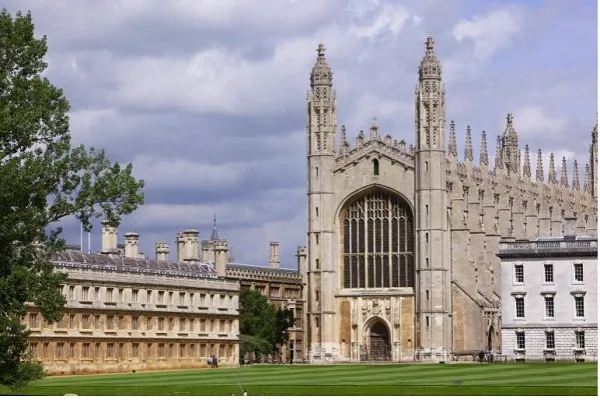 Cambridge Üniversitesi İsrail’i tarif eden ‘işgalci’ kelimesini kaldırdığı için eleştirildi