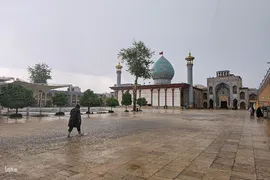 باران اردیبهشت در حرم شاهچراغ(ع)