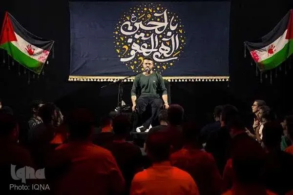 محفل «توسل‌خوانی» امدادگران بسیجی جمعیت هلال‌احمر