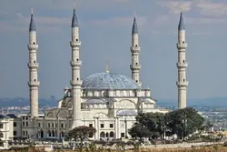 جنوبی افریقہ ؛ مسجد «نظامیه» اسلامی اور میڈیکل خدمات + فلم
