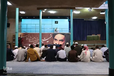 بازدید متسابقین خارجی از بیت امام خمینی(ره)