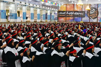 تجدید میثاق کاروان اصفهانی «دختران حاج قاسم» با شهدای مقاومت در کرمان