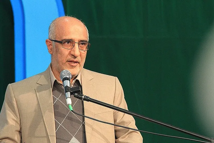 تلاش مجدانه برای حفظ حریم زبان و ادبیات فارسی و گسترش آن در دنیا