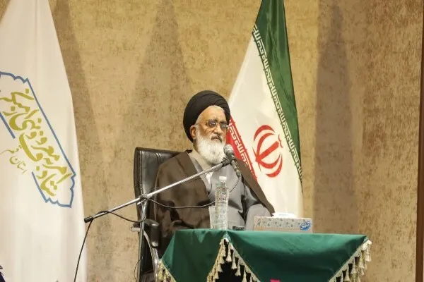 تمرکز بر یک بخش از امربه‌معروف، جامعه را به چالش می‌کشاند