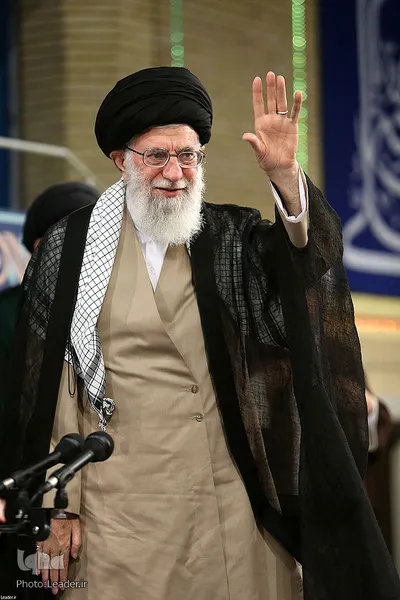 دیدار مسئولان نظام و سفرای کشورهای اسلامی با رهبر انقلاب