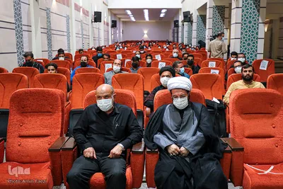 نشست تخصصی جامعه ستایشگران و واعظین در حرم مطهر شاهچراغ(ع)