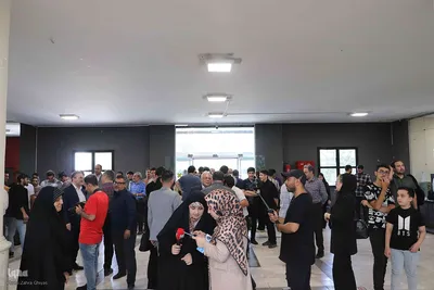 حضور هنرمندان پای صندوق‌های رأی‎