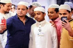দুবাইয়ে আন্তর্জাতিক কুরআন প্রতিযোগিতায় বাংলাদেশী কিশোরের সাফল্য