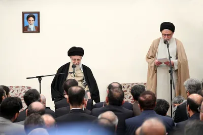 دیدار وزیر، معاونان و مدیران وزارت اطلاعات با مقام معظم رهبری