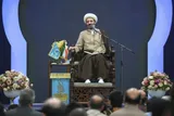 مردم با قدرت در میدان باقی بمانند