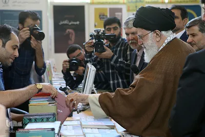 بازدید رهبر انقلاب از سی و‌‌ یکمین نمایشگاه بین‌المللی کتاب تهران