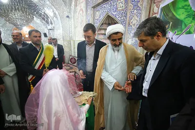 غبارروبی آستان مقدس امامزاده حمزه(س)