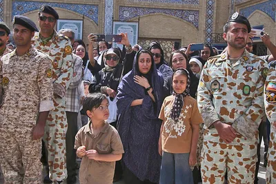 وداع و تشییع تکاور شهید محمد آزادی در حرم شاهچراغ(ع)