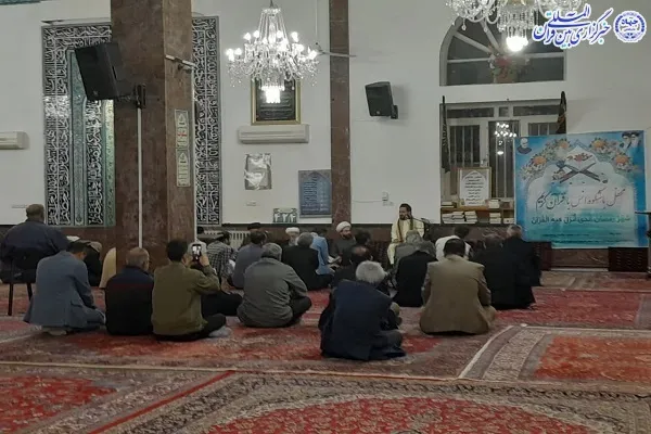 محفل انس با قرآن در مسجد جامع شهرستان نوشهر