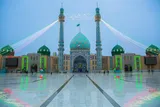 عکس | حال و هوای بارانی مسجد مقدس جمکران