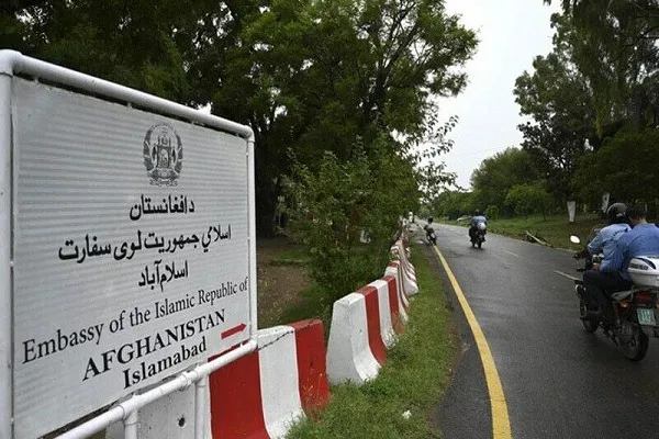 طالبانو په پاکستان کې د افغانستان د سفارت لپاره سرپرست منصوب کړ  