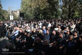 مراسم تشییع جنازه عزت الله انتظامی