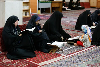 محفل انس با قرآن ویژه بانوان در قزوین