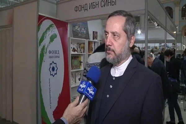 Россияне высоко оценили десятки иранских книг на русском языке
