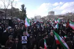 اجتماع بیعت شیرازی ها با سومین رهبر انقلاب