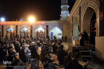 مراسم عزاداری چهارمین شب دهه اول محرم در صحن امام حسین(ع) حرم مطهر حضرت عبدالعظیم حسنی(ع) در شهر ری