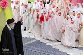 جشن تکلیف دختران دانش‌آموز در حسینیه امام خمینی(ره)