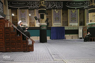 آخرین شب عزاداری حضرت اباعبدالله الحسین(ع) در حسینیه امام خمینی(ره) با حضور رهبر معظم انقلاب اسلامی