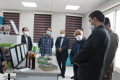 بازدید فرماندار خوسف از مجتمع گیاهان دارویی جهاد دانشگاهی خراسان جنوبی