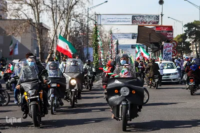 متفاوت ترین راهپیمایی ۲۲ بهمن قرن-
 خیابان نواب