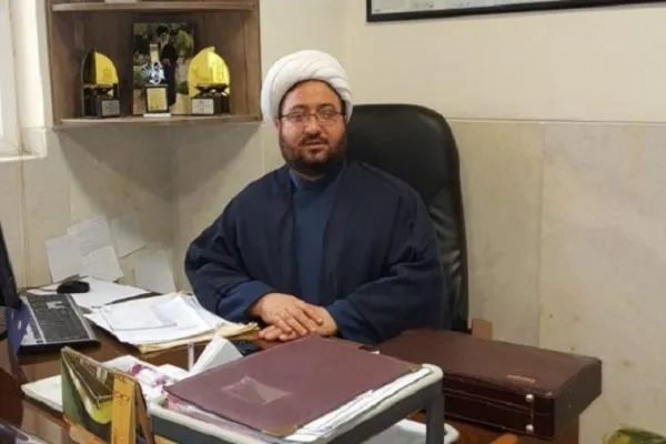 چگونگی سرعت بخشیدن به تثبیت و تعمیق محفوظات قرآنی / آیا ضبط صدا جایگزین مرور یا مباحثه است + صوت