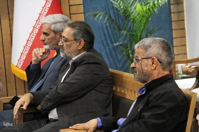 دیدار جمعی از فعالان قرآنی با استاندار یزد