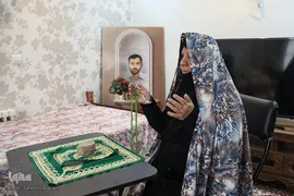دیدار نمایندگان جامعه قرآنی با خانواده شهید حسین امیدواری