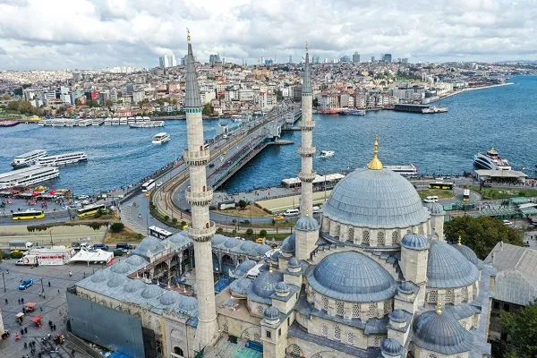 3,5 asırlık Yeni Cami tarihinin en kapsamlı restorasyonundan geçiyor