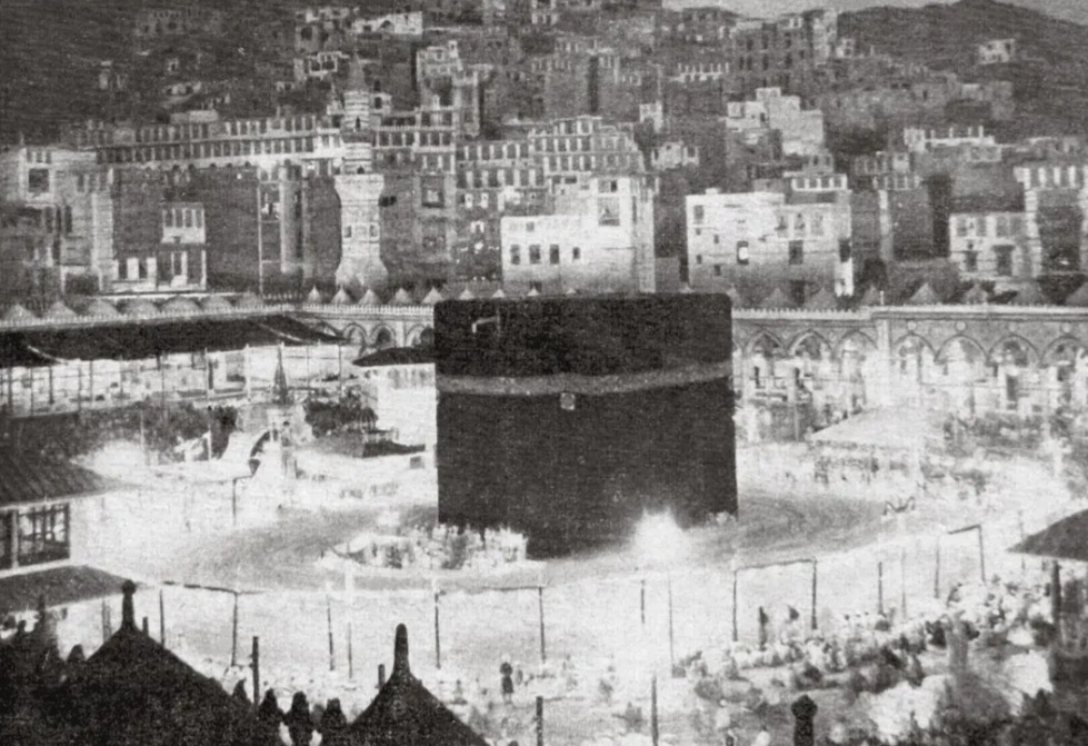 Histoire de l'éclairage de la Mosquée Al-Haram