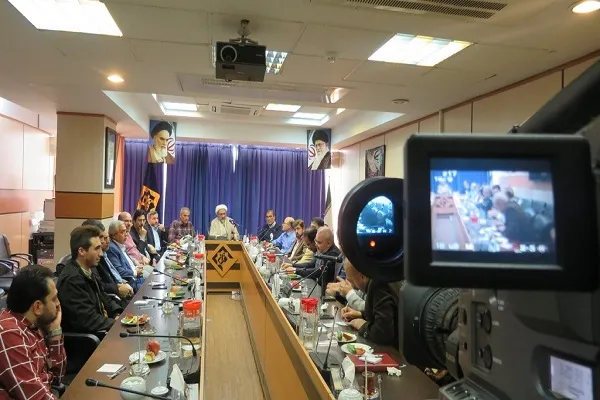 نشست سرپرست شبکه قرآن با قاریان برگزار شد