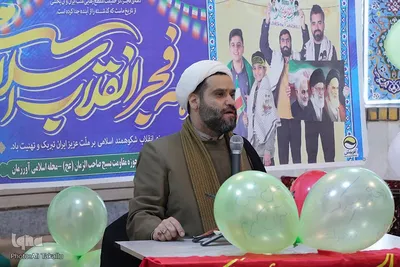 کرسی تلاوت قرآن کریم همزمان با ایام دهه فجر در ملایر‎‎