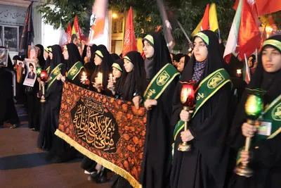 دسته عزاداری بانوان ملایری در شام غریبان قائدشهید امت