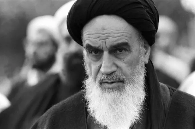 روایت یک خبرنگار فرانسوی از حضور امام (ره) در نوفل لوشاتو