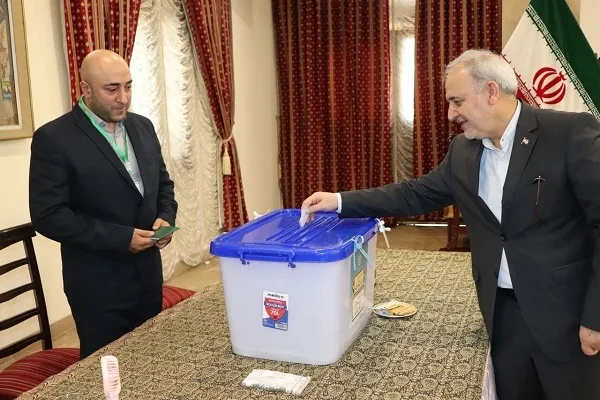 د پاکستان په پنځو ښارونو کې د ایران د ولسمشرۍ  دانتخاباتو راي اخستل کیږي