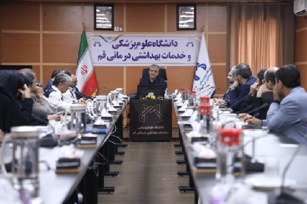 آماده‌باش کامل حوزه سلامت قم برای آیین تشییع رهبر شهید انقلاب