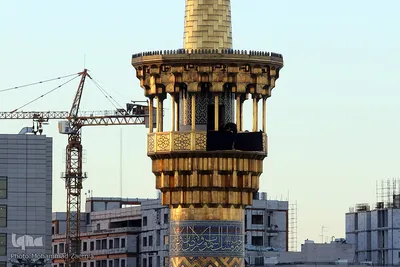 آئین تعویض پرچم گنبد مطهر رضوی در آستانه ماه محرم