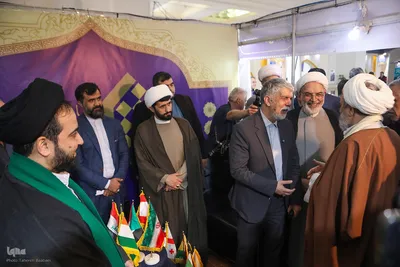 بازدید وزیر فرهنگ و ارشاد از نمایشگاه قرآن