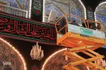 Der Heilige Schrein von Abul Fadhl Al-Abbas (as.) trägt Schwarz