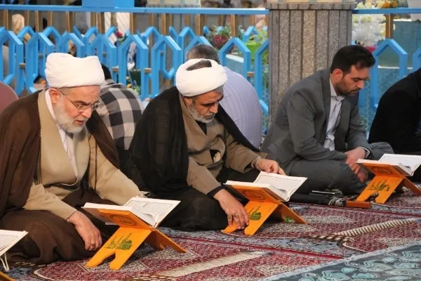 برگزاری محفل جزء‌خوانی قرآن مسجد جامع سنندج + عکس