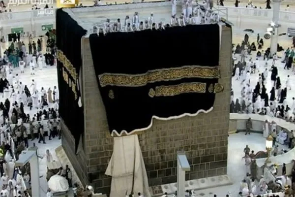 پرده خانه خدا تعویض شد + عکس