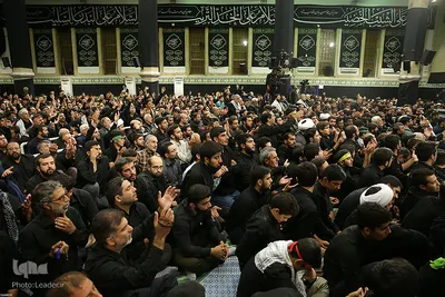 آخرین شب مراسم عزاداری حضرت اباعبدالله الحسین (ع) در حسینیه‌ی امام خمینی(ره)